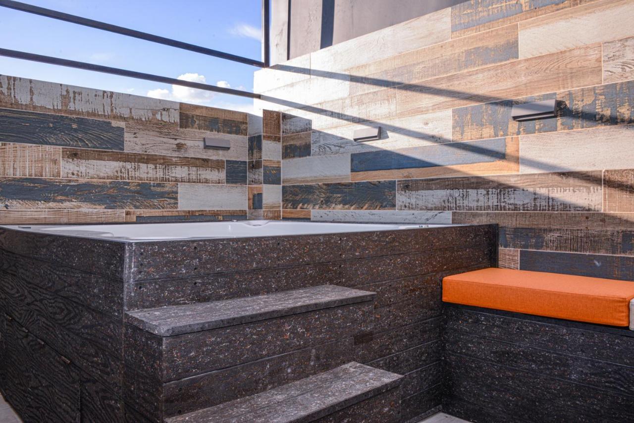 Apartamento Lleras Ac Hot Tub Medellin Exterior photo