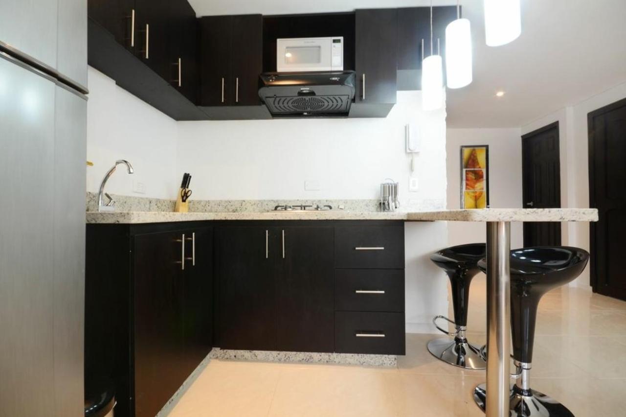 Apartamento Lleras Ac Hot Tub Medellin Exterior photo